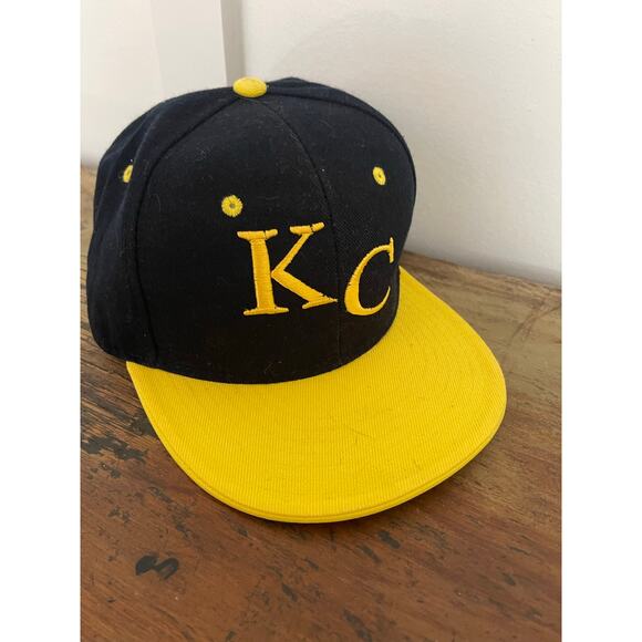 OSFA Adult KC black and yellow hat - Picture 1 of 3